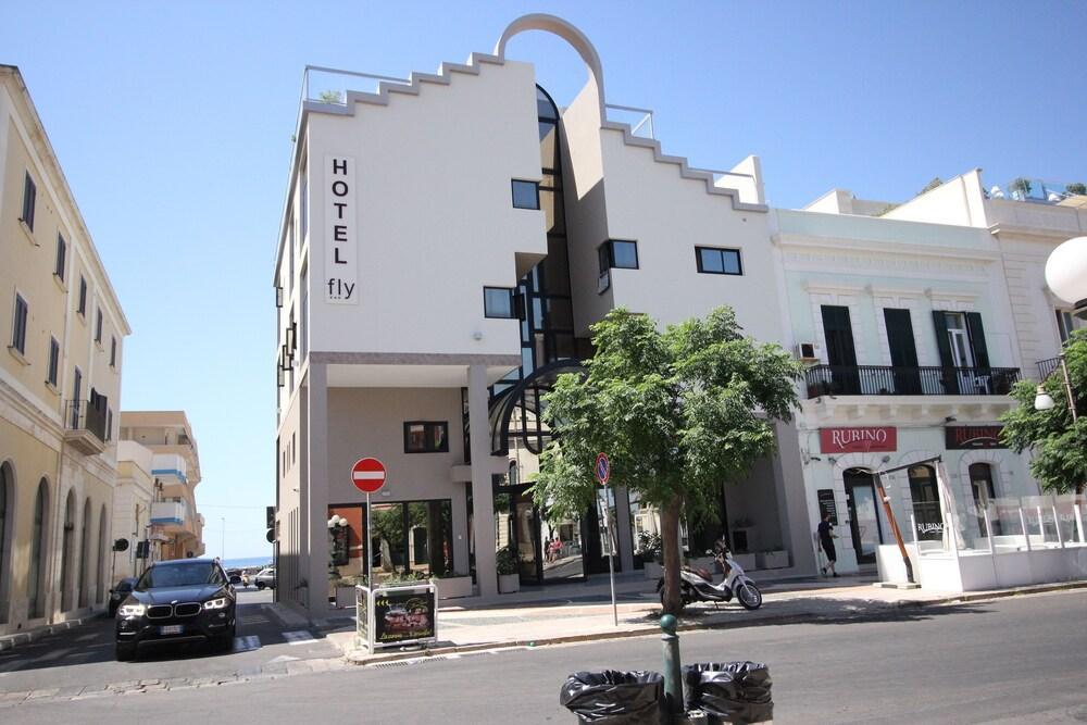 Fly Hotel