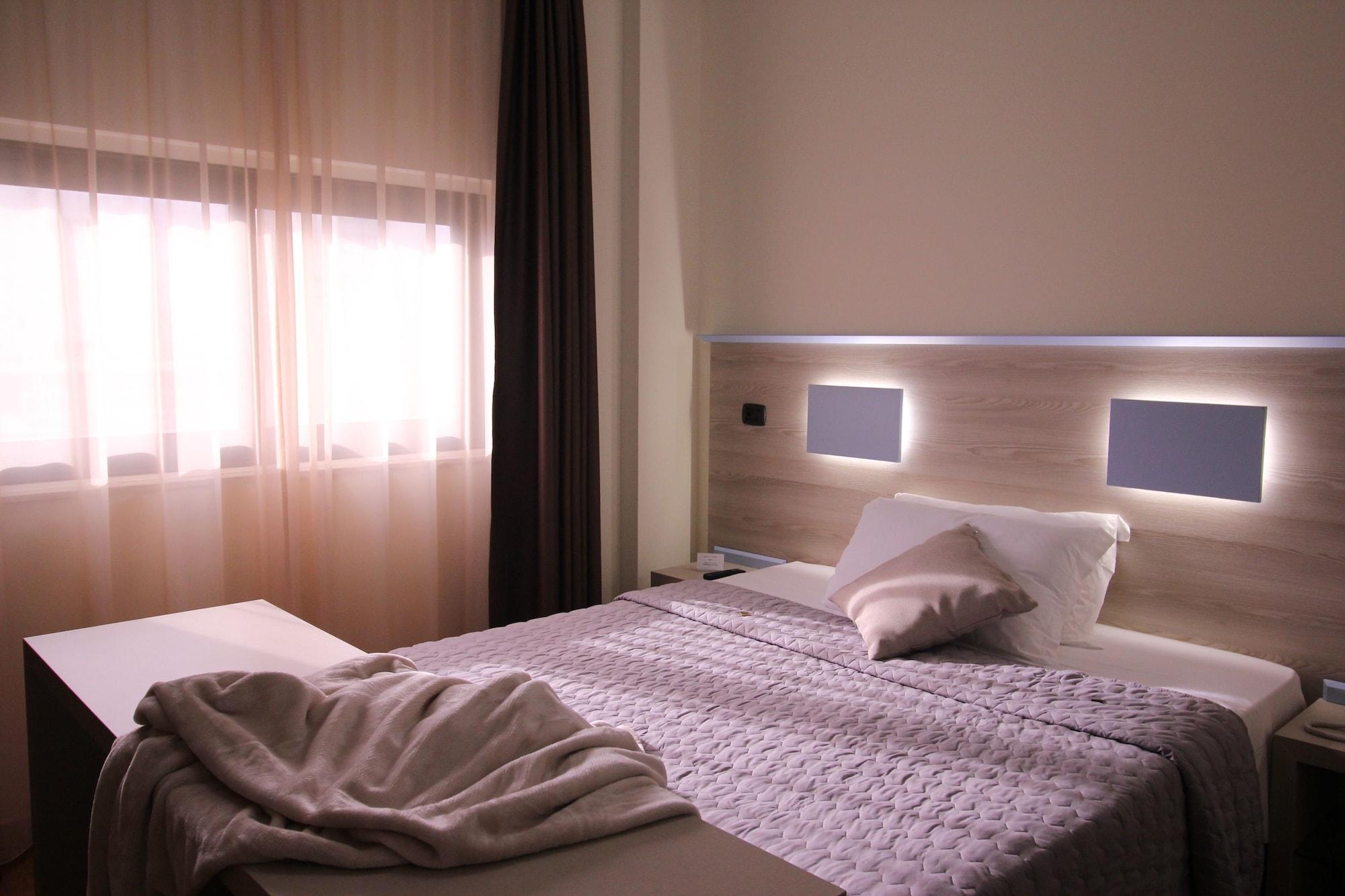 Fly Hotel