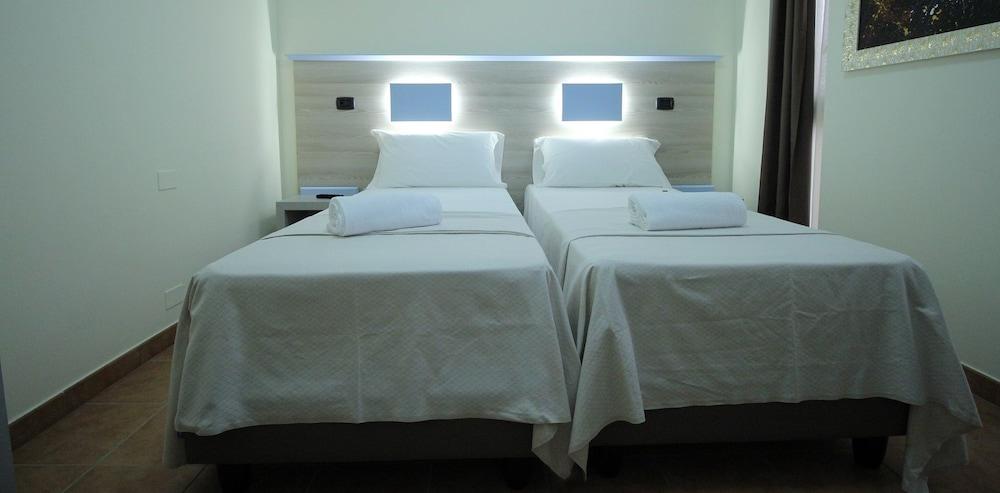 Fly Hotel