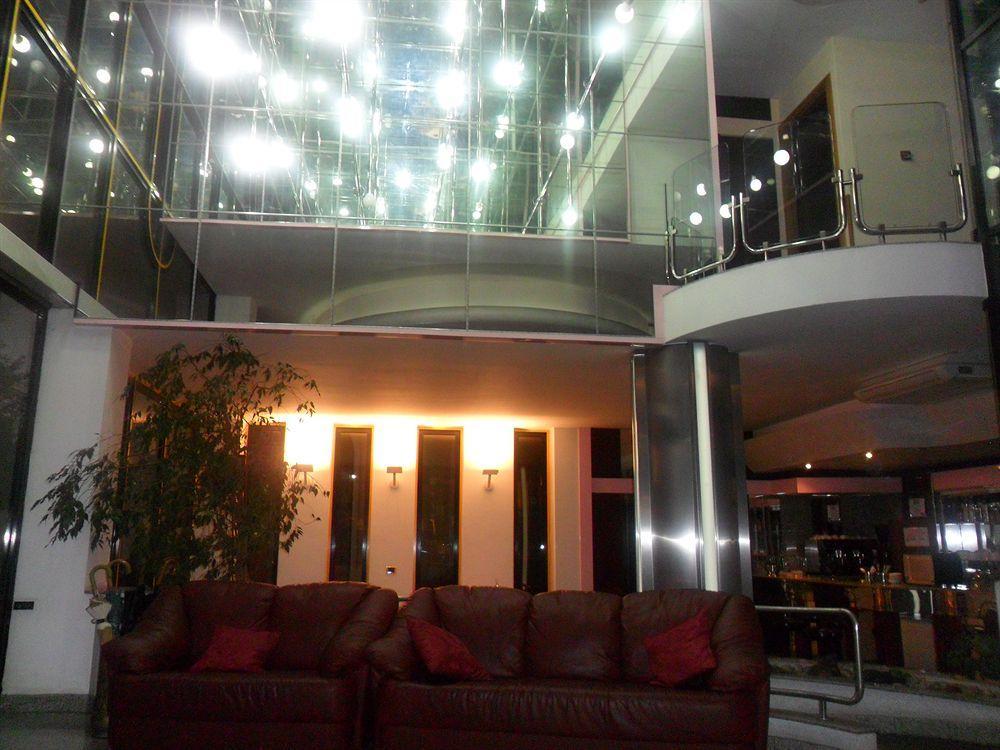 Fly Hotel