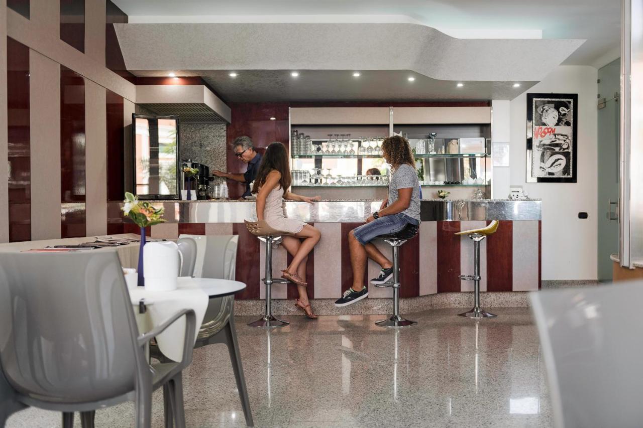 Fly Hotel